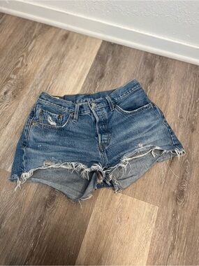 Levi’s Premium 501 Cutoff Denim Shorts Womens 29 Distressed Raw Hem